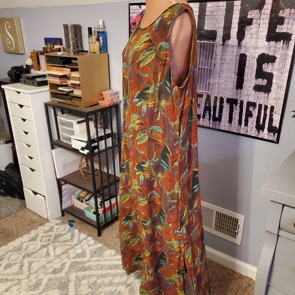 Vintage 100% silk Maxi Dress - Picture 2 of 6
